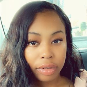 Meet your Posher, Aniya